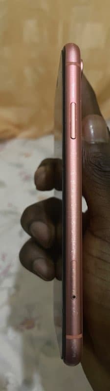 SLIGHTLY USED IPHONE XR ¢